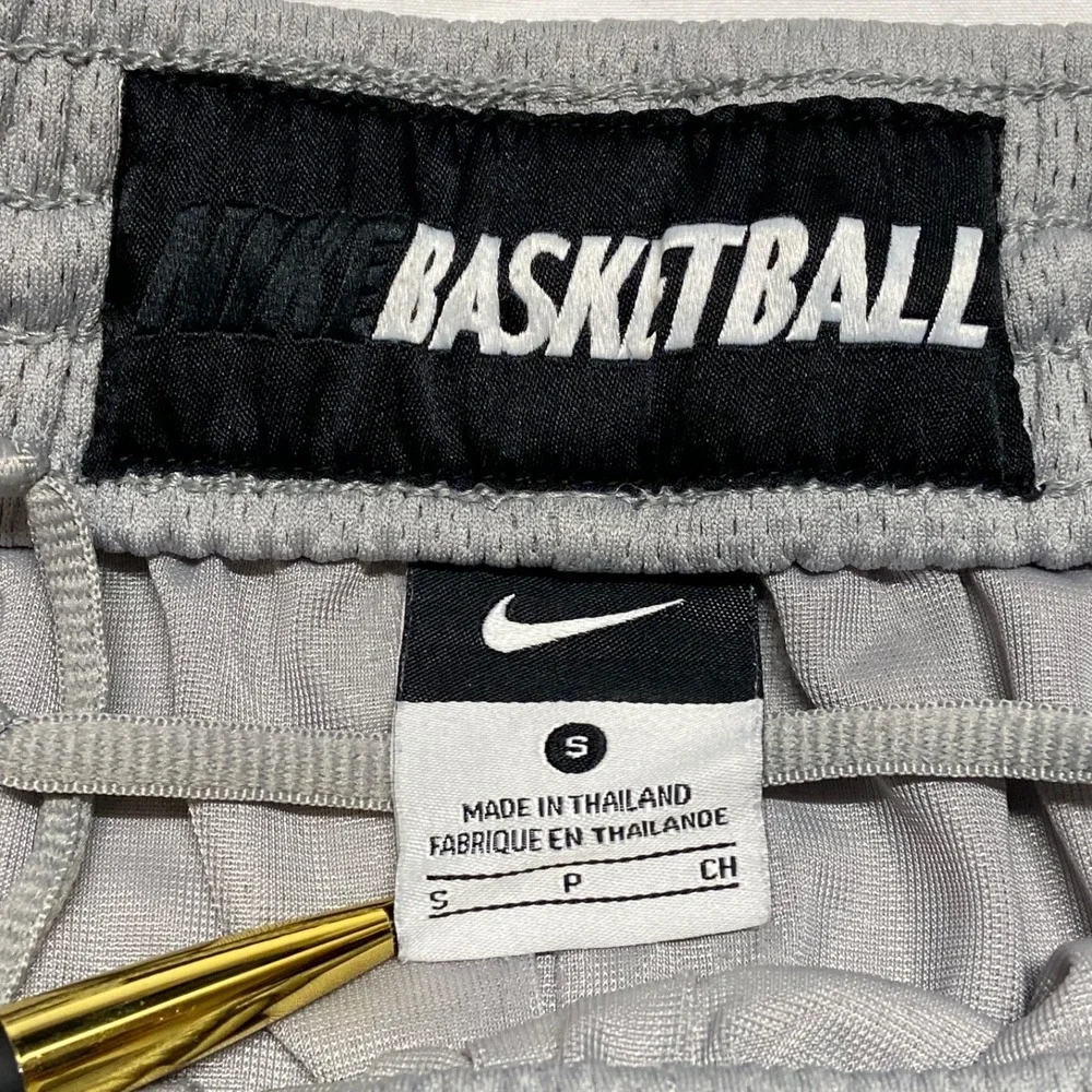 Nike Basketball‎ Shorts Men's Small Grey Mesh White 10